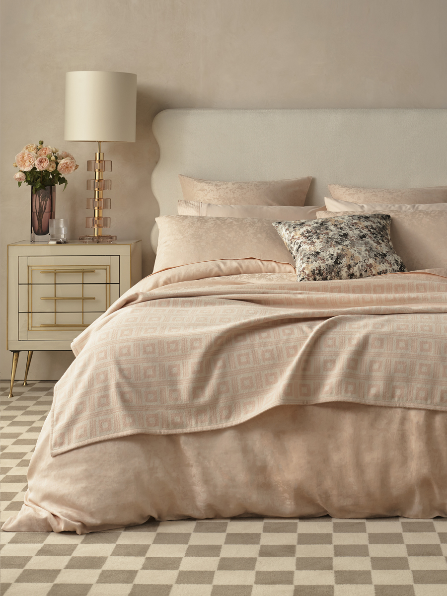 Astoria Throw Blush