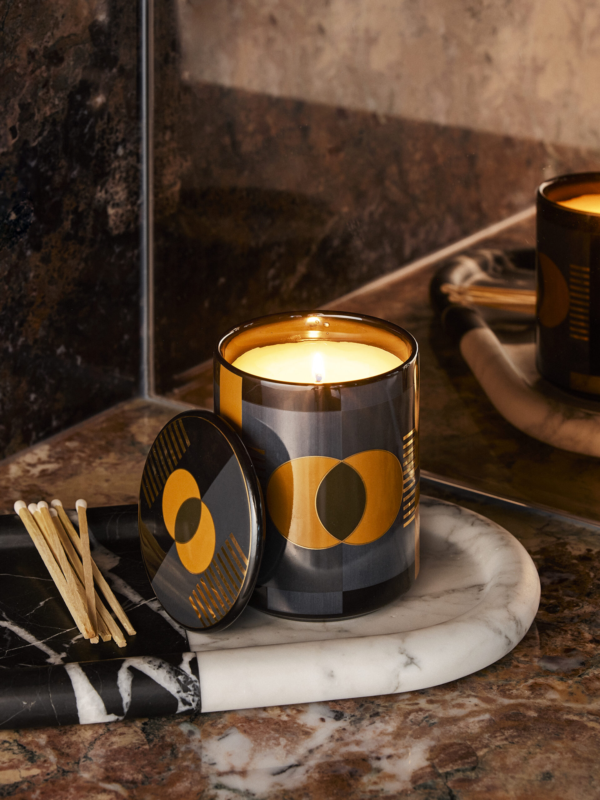 Oud Eclipse Candle